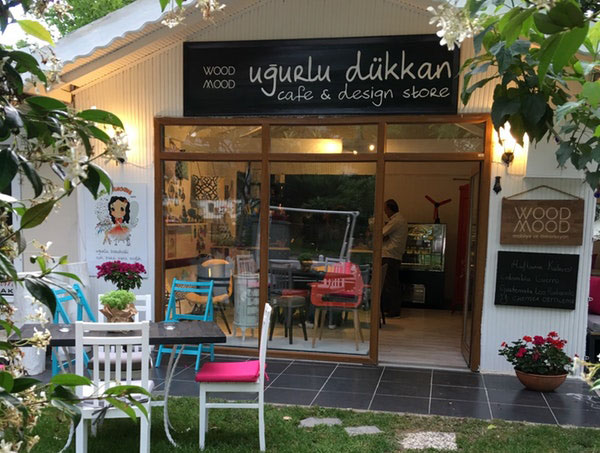 Uğurlu Dükkan Cafe ve Design Store